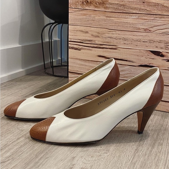 VINTAGE Italian Leather Salvatore Ferragamo White & Brown Two-Tone Heel Size 6.5 - Picture 1 of 8